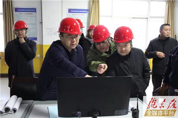 楊廷禎督查西峰城區冬季大氣污染防治工作