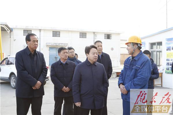 盧小亨在西峰區調研檢查糧食安全工作