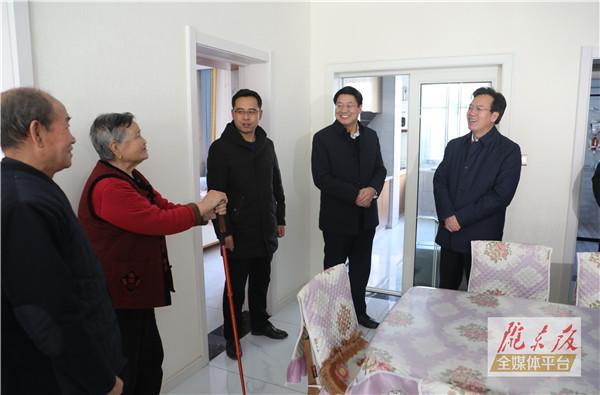 贠建民在西峰區調研時強調 多措并舉鞏固拓展良好發展勢頭 努力在高質量發展上走在前作示范