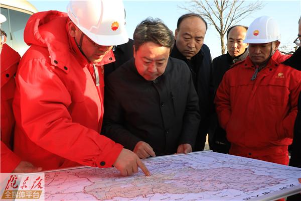 盧小亨在西峰區調研天然氣管線建設和冬季保供工作