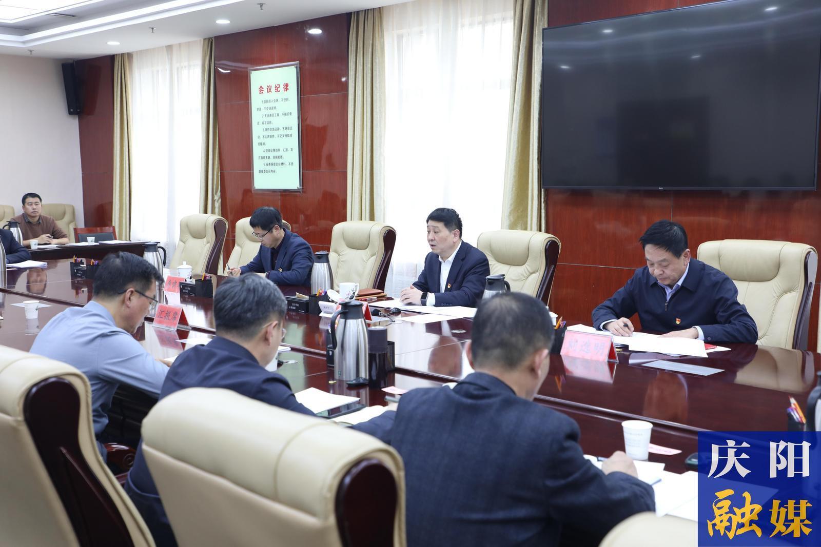 周繼軍在參加市政府辦公室黨支部主題黨日活動時指出  以總書記囑托統(tǒng)攬導(dǎo)航 胸懷“國之大者” 堅(jiān)定不移沿著習(xí)近平總書記指引的方向前行