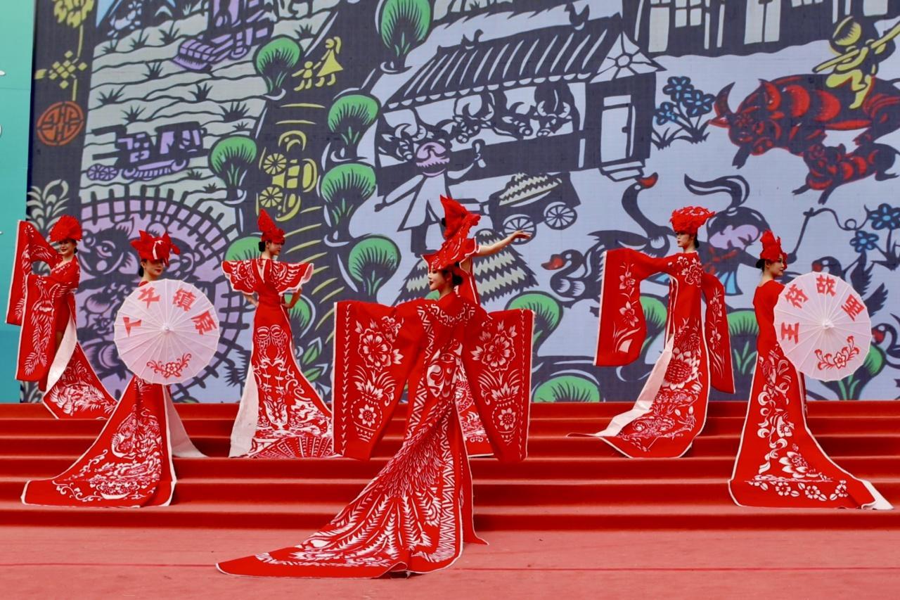 【攝影報(bào)道】慶陽(yáng)非遺文化節(jié)目精彩亮相龍城，助興甘肅文旅演藝天水惠民演出季