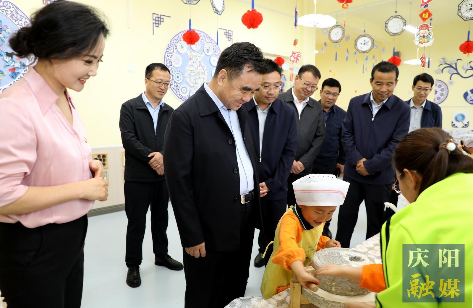 黃澤元開展“六一”國際兒童節慰問活動 向全市少年兒童致以節日祝福