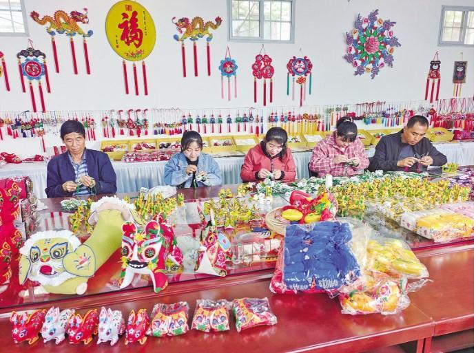 【香約慶陽 包容天下】西峰區 巧手繡香包 濃情迎端午