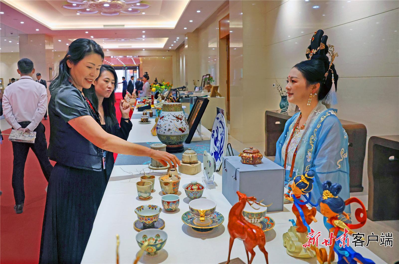 【絲路文明 光耀未來】觸摸歷史 對話未來——走進敦煌IP文化展覽